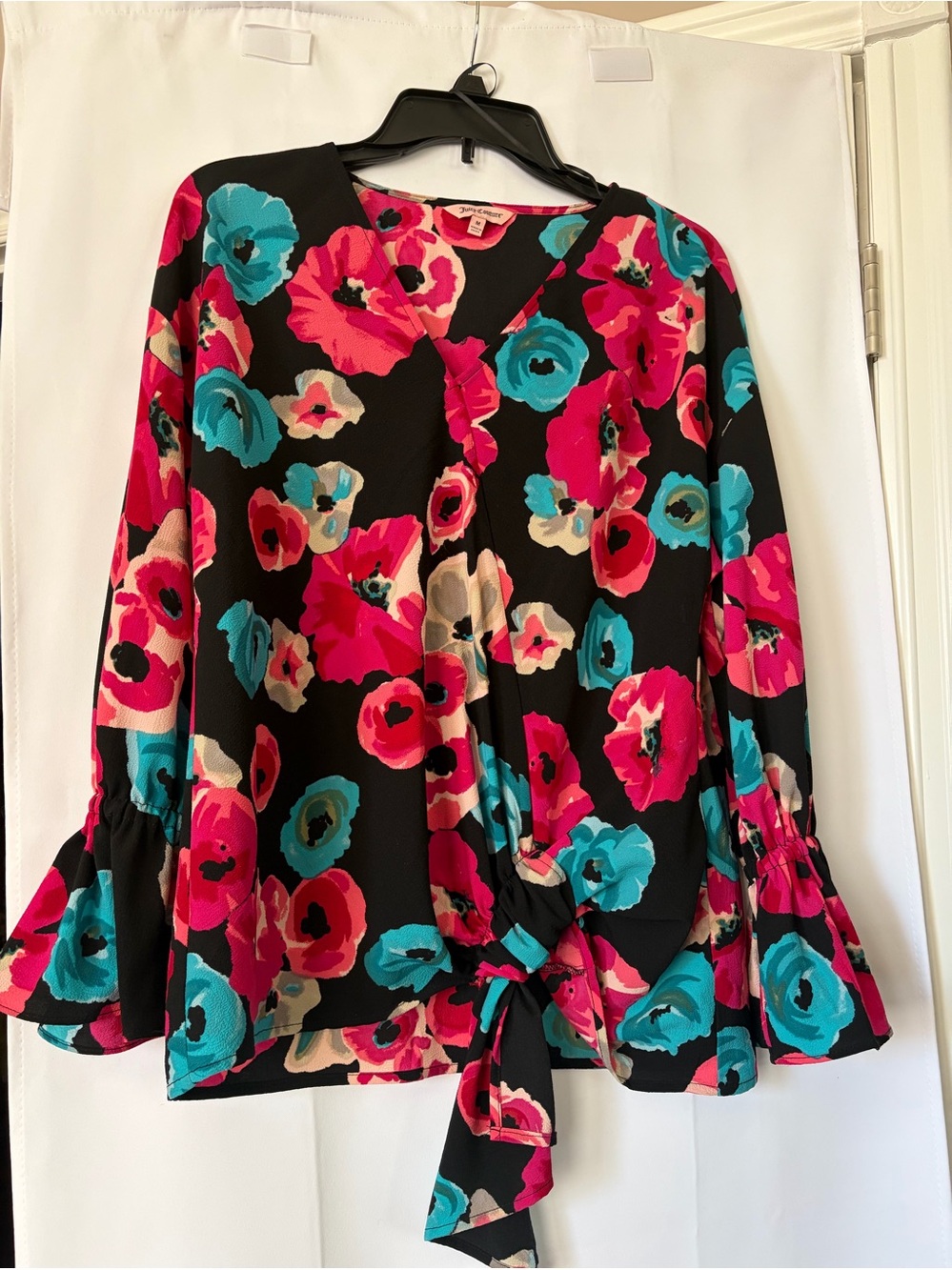 Juicy Couture floral bell‎ sleeve blouse
